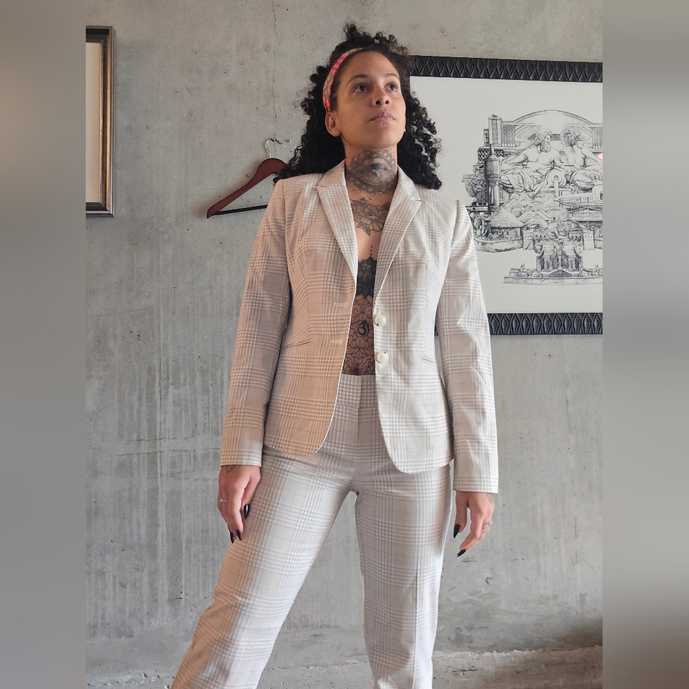 The Limited Suit Size 6